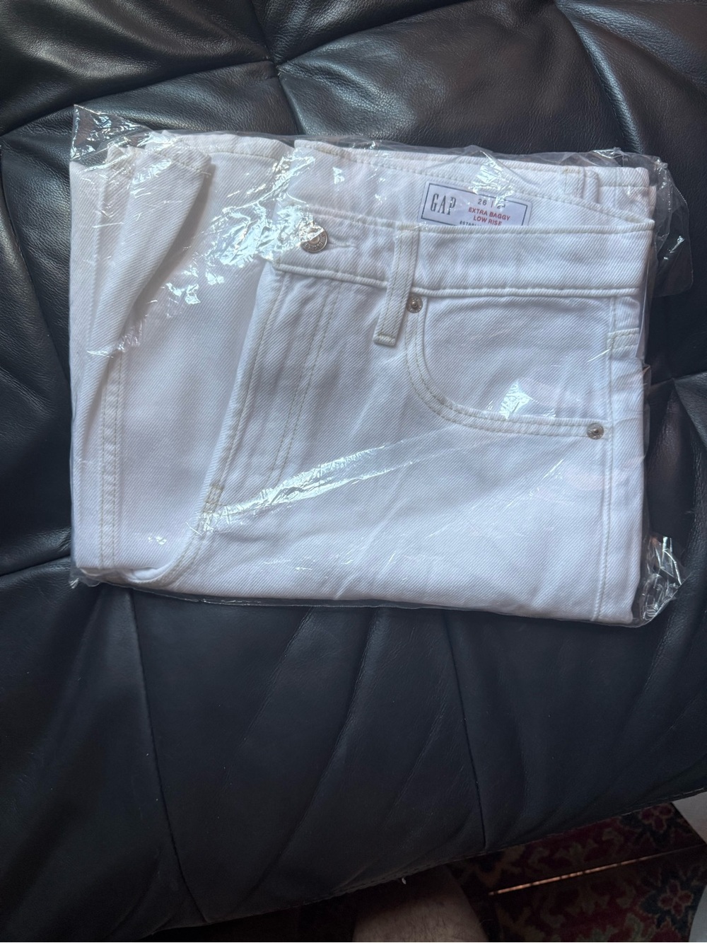 GAP Extra Baggy Low Rise White Jeans Size 26